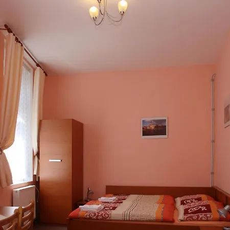 بيت ضيافة Ceska Koruna 3*